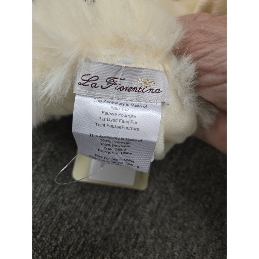 NWT La Fiorentina Wrap With Faux Fur Bone Color One Size - Picture 3 of 5